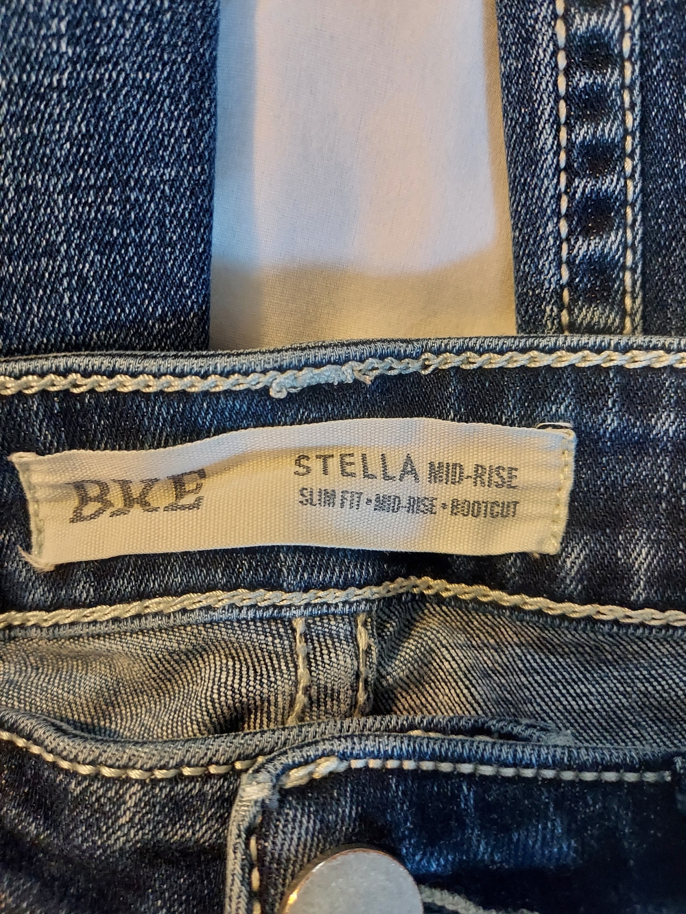 BKE Stella Slim Fit Scalloped Raw Hem Skinny Jeans Distressed Medium Wash 27 - Picture 3 of 9
